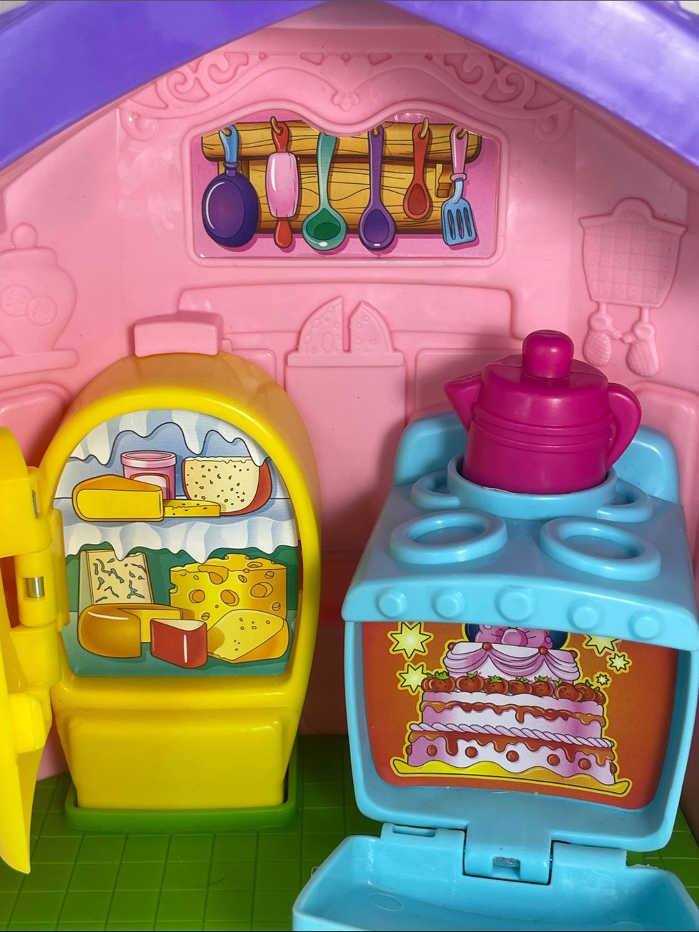 Fisher-Price Little People Minnie Mouse Playset with House and Car - Picture 4 of 16